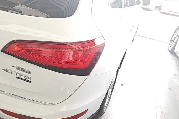 Used Audi Q5 2016 40 TFSI Technology Edition Right Rear Taillight