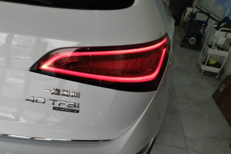 Used Audi Q5 2016 40 TFSI Technology Edition Right Rear Taillight