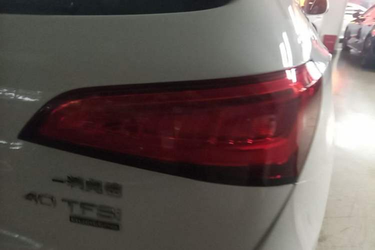 Used Audi Q5 2016 40 TFSI Trendy Edition Right Rear Taillight