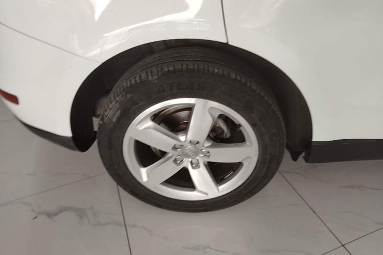 Used Audi Q5 2016 40 TFSI Technology Edition Right Rear Wheel Hub