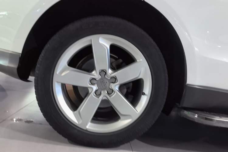 Used Audi Q5 2016 40 TFSI Technology Edition Right Rear Wheel Hub
