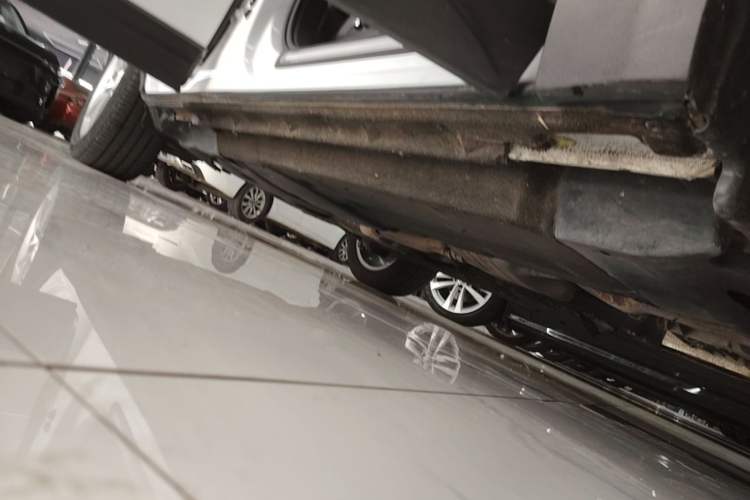 Used Audi Q5 2016 40 TFSI Technology Edition Right Side Sill