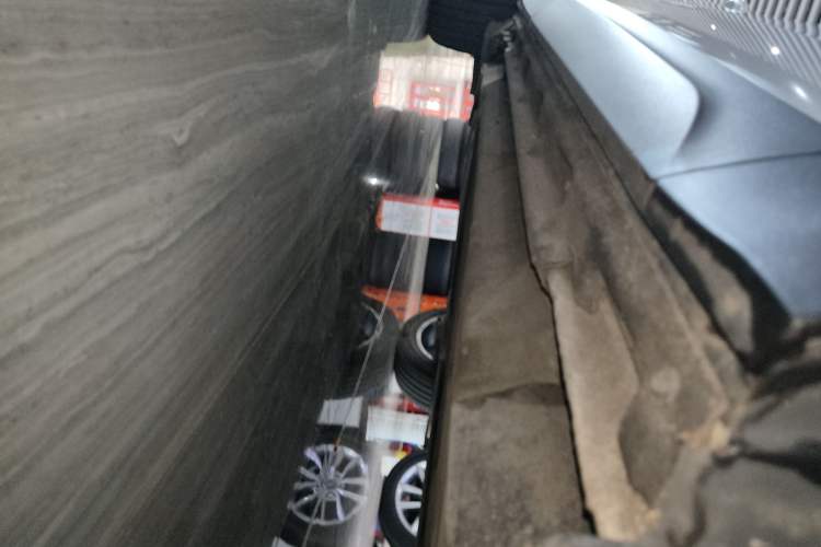 Used Audi Q5 2016 40 TFSI Technology Edition Right Side Sill