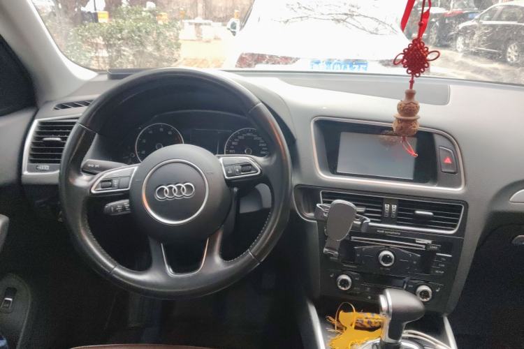Used Audi Q5 2016 40 TFSI Technology Edition Steering Wheel