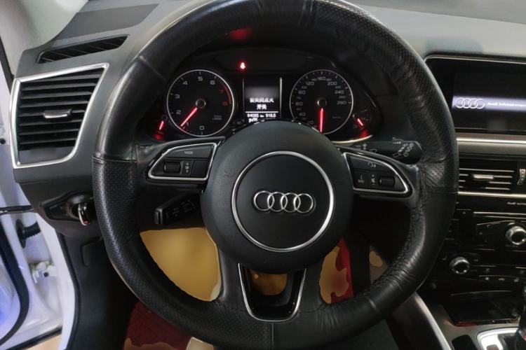 Used Audi Q5 2016 40 TFSI Technology Edition Steering Wheel
