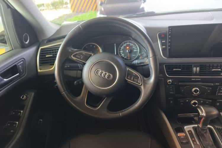 Used Audi Q5 2016 40 TFSI Technology Edition Steering Wheel