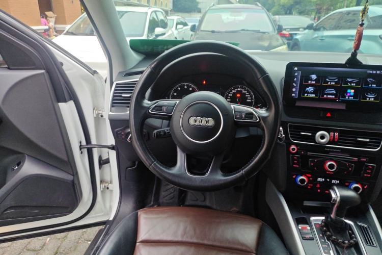 Used Audi Q5 2016 40 TFSI Technology Edition Steering Wheel