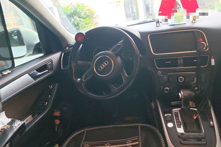 Used Audi Q5 2016 40 TFSI Technology Edition Steering Wheel