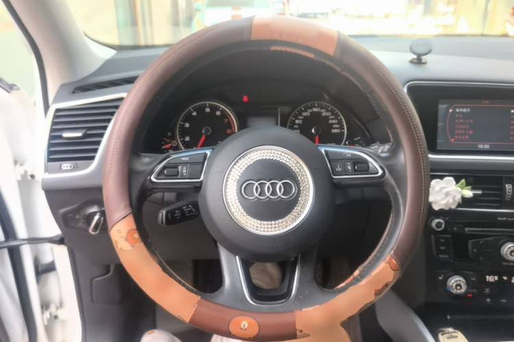 Used Audi Q5 2016 40 TFSI Technology Edition Steering Wheel