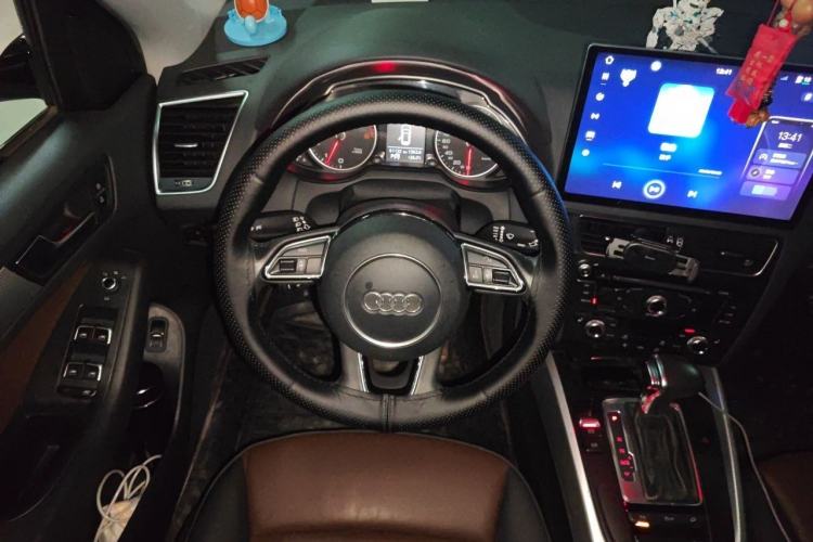 Used Audi Q5 2016 40 TFSI Technology Edition Steering Wheel