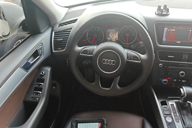 Used Audi Q5 2016 40 TFSI Technology Edition Steering Wheel