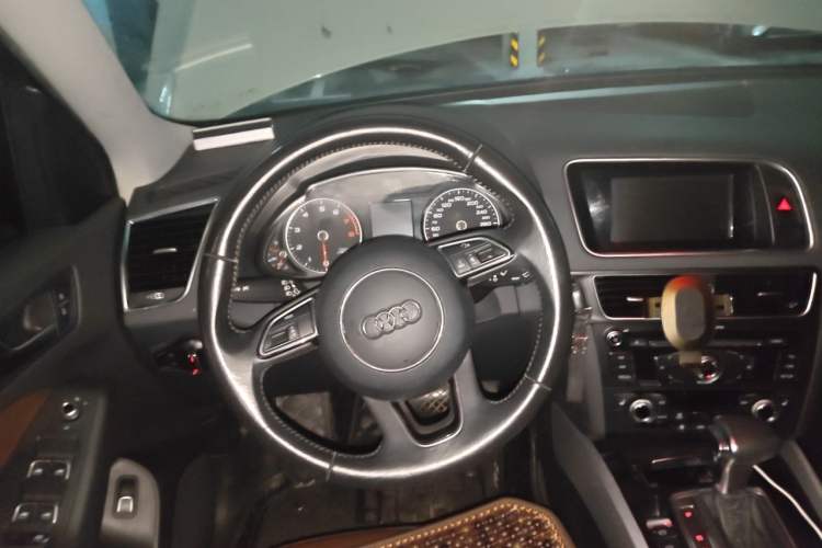 Used Audi Q5 2016 40 TFSI Technology Edition Steering Wheel