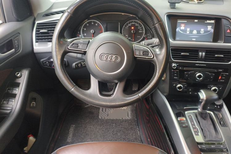 Used Audi Q5 2016 40 TFSI Technology Edition Steering Wheel