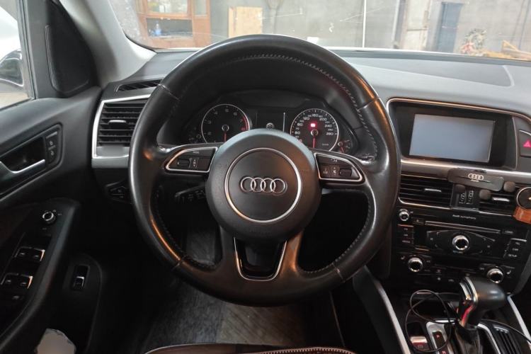 Used Audi Q5 2016 40 TFSI Technology Edition Steering Wheel