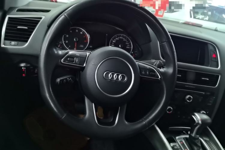 Used Audi Q5 2016 40 TFSI Technology Edition Steering Wheel
