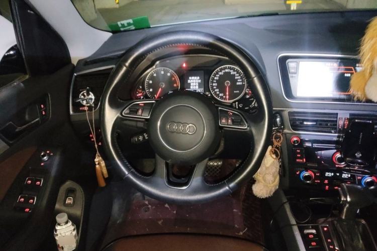 Used Audi Q5 2016 40 TFSI Technology Edition Steering Wheel