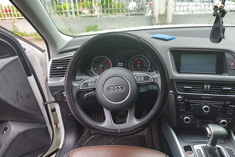 Used Audi Q5 2016 40 TFSI Technology Edition Steering Wheel