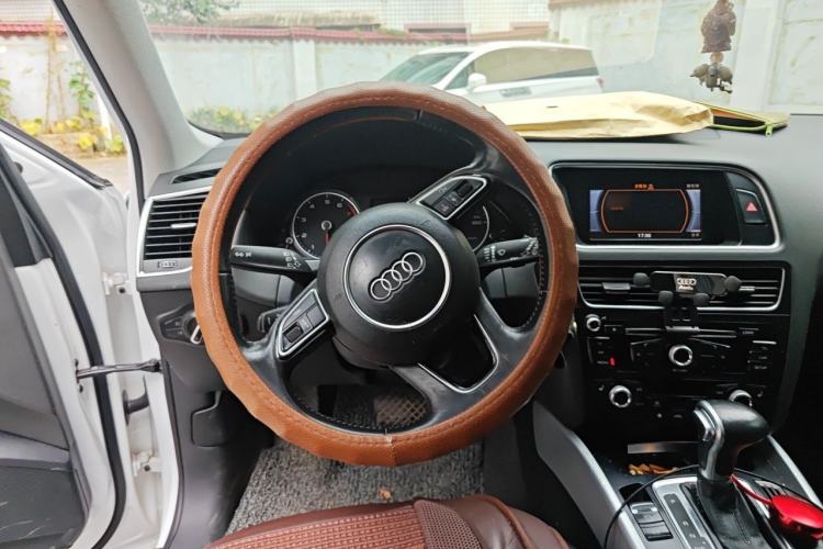 Used Audi Q5 2016 40 TFSI Technology Edition Steering Wheel
