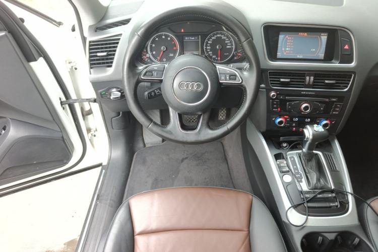 Used Audi Q5 2016 40 TFSI Technology Edition Steering Wheel