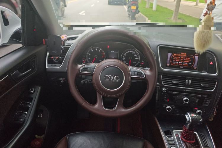 Used Audi Q5 2016 40 TFSI Technology Edition Steering Wheel