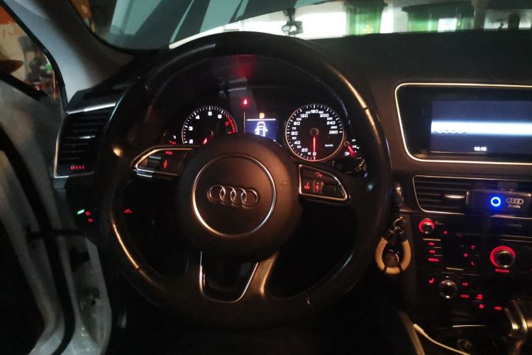 Used Audi Q5 2016 40 TFSI Technology Edition Steering Wheel