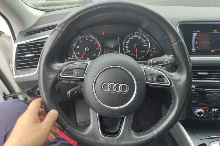 Used Audi Q5 2016 40 TFSI Technology Edition Steering Wheel