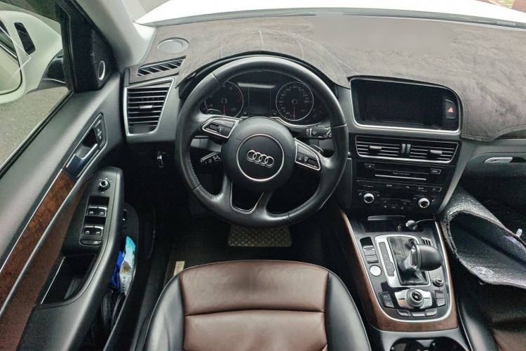 Used Audi Q5 2016 40 TFSI Technology Edition Steering Wheel
