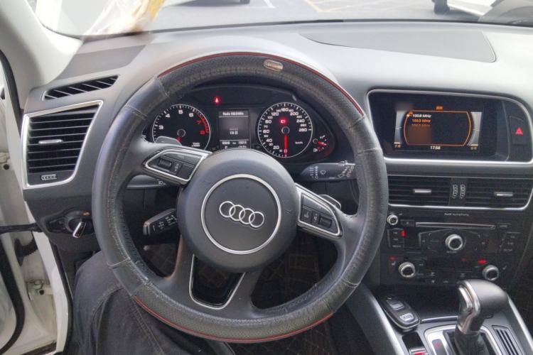 Used Audi Q5 2016 40 TFSI Technology Edition Steering Wheel