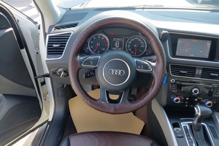 Used Audi Q5 2016 40 TFSI Technology Edition Steering Wheel