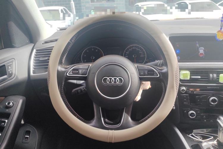 Used Audi Q5 2016 40 TFSI Technology Edition Steering Wheel