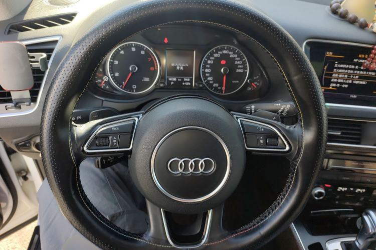 Used Audi Q5 2016 40 TFSI Technology Edition Steering Wheel