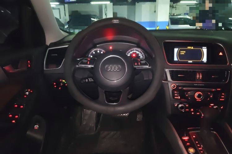 Used Audi Q5 2016 40 TFSI Technology Edition Steering Wheel