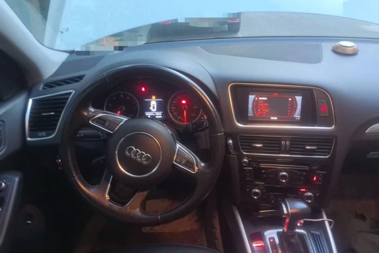 Used Audi Q5 2016 40 TFSI Technology Edition Steering Wheel
