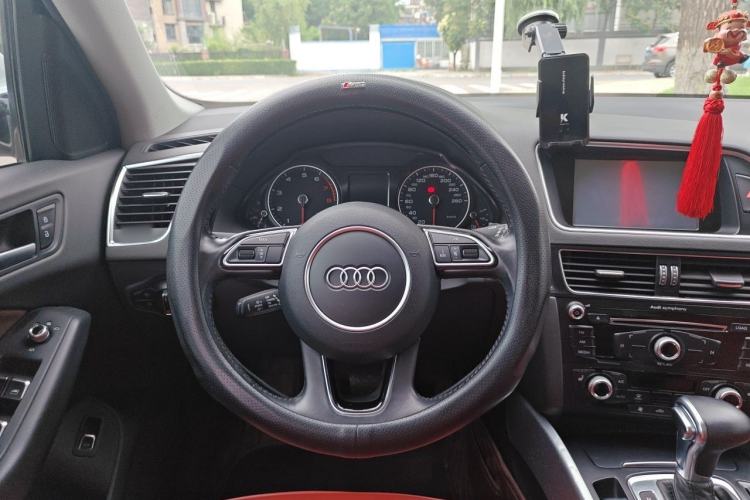Used Audi Q5 2016 40 TFSI Technology Edition Steering Wheel