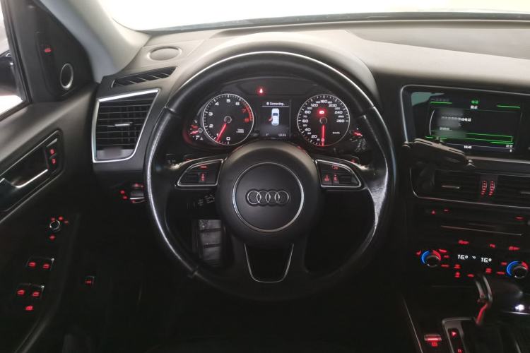 Used Audi Q5 2016 40 TFSI Technology Edition Steering Wheel