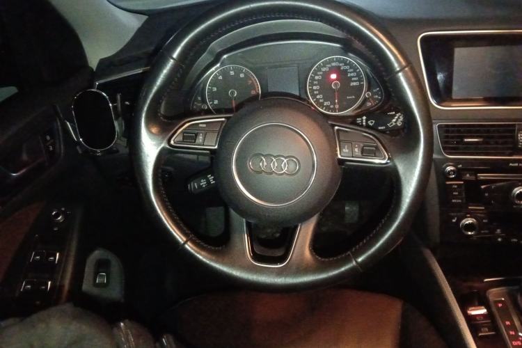 Used Audi Q5 2016 40 TFSI Technology Edition Steering Wheel