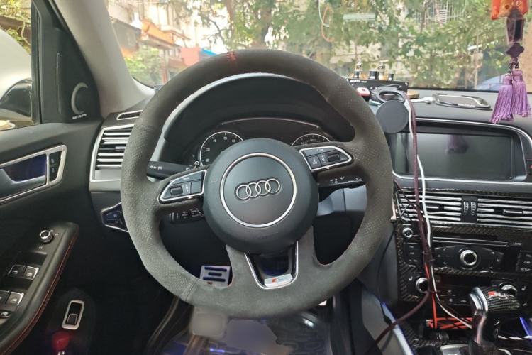 Used Audi Q5 2016 40 TFSI Special Edition Steering Wheel