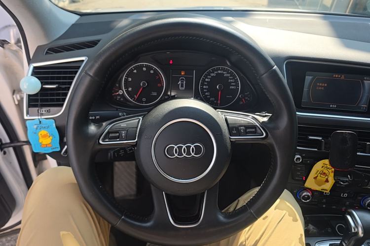 Used Audi Q5 2016 40 TFSI Technology Edition Steering Wheel