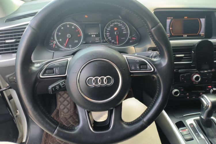 Used Audi Q5 2016 40 TFSI Technology Edition Steering Wheel