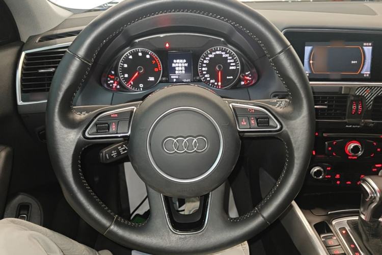Used Audi Q5 2016 40 TFSI Technology Edition Steering Wheel