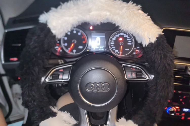 Used Audi Q5 2016 40 TFSI Technology Edition Steering Wheel