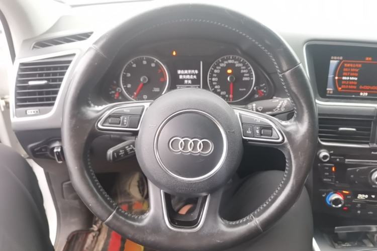 Used Audi Q5 2016 40 TFSI Technology Edition Steering Wheel