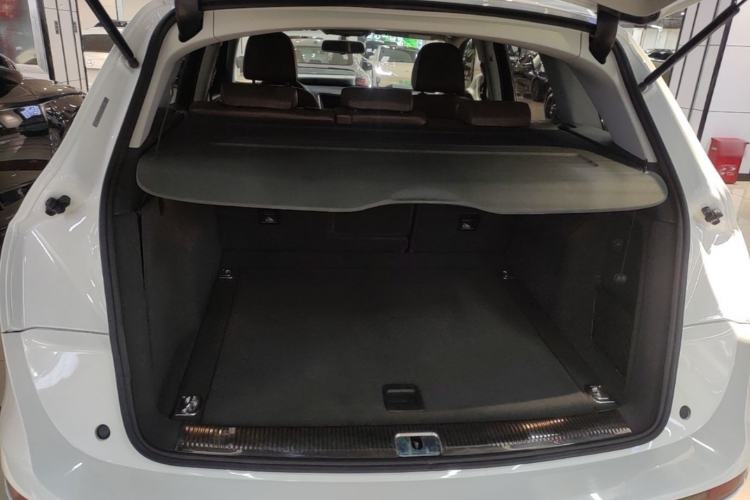 Used Audi Q5 2016 40 TFSI Technology Edition Trunk