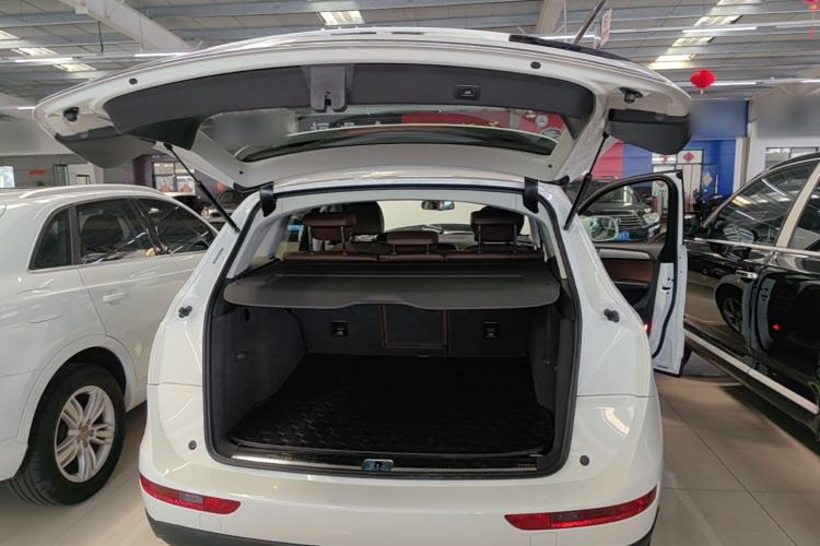 Used Audi Q5 2016 40 TFSI Technology Edition Trunk