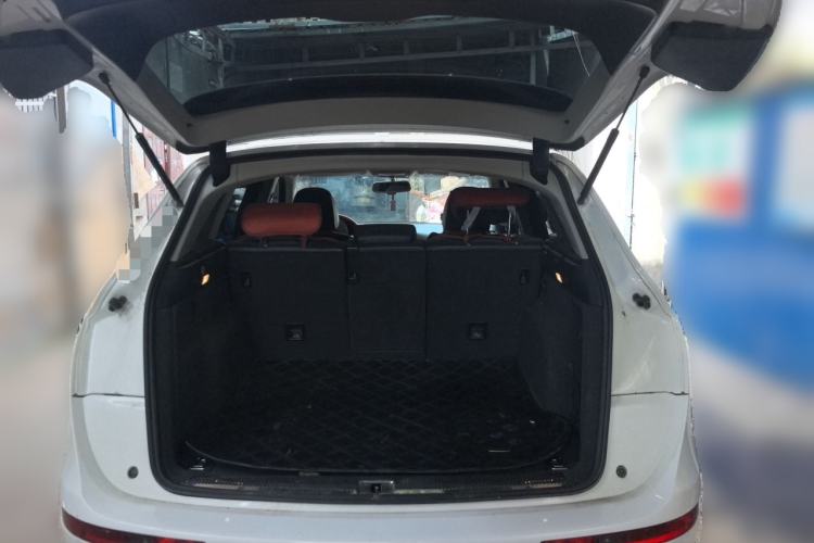 Used Audi Q5 2016 40 TFSI Comfort Model Trunk