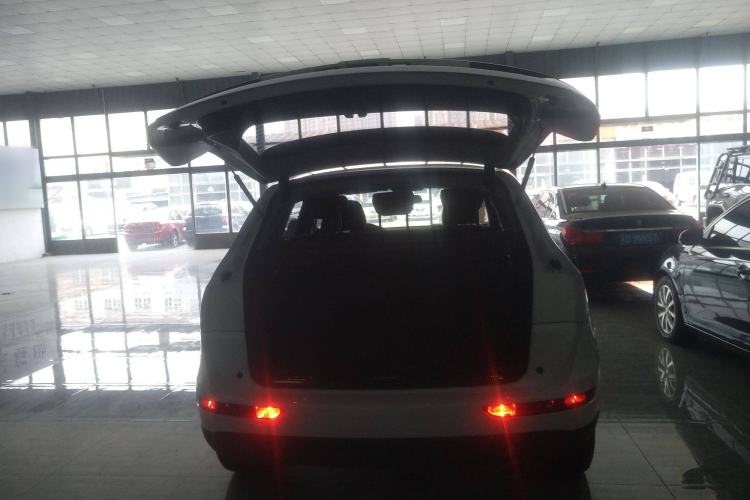 Used Audi Q5 2016 40 TFSI Trendy Edition Trunk