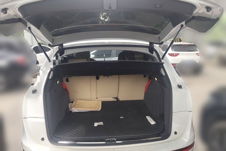 Used Audi Q5 2016 40 TFSI Comfort Model Trunk