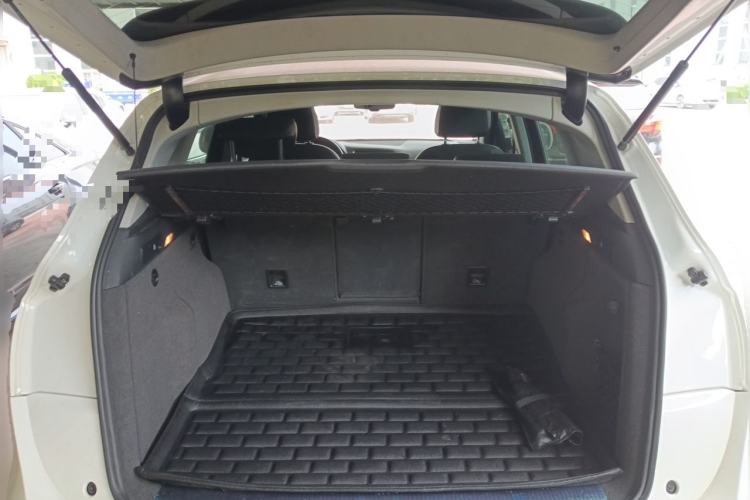 Used Audi Q5 2016 40 TFSI Comfort Model Trunk