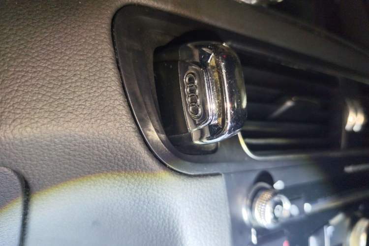 Used Audi Q5 2016 40 TFSI Technology Edition Vehicle Key