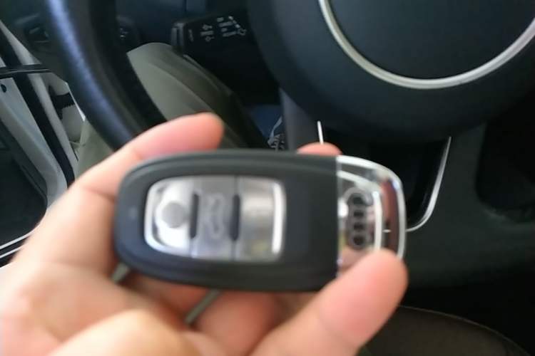 Used Audi Q5 2016 40 TFSI Trendy Edition Vehicle Key